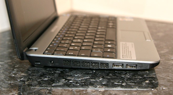 Ger&auml;t hat insgesamt drei USB Anschl&uuml;sse