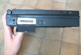 linke Seite mit LPT Port und Ausschalter