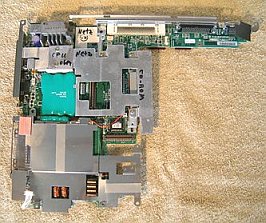 Mainboard mit CPU, PCMCIA Komponente, Anschlussleiste und BIOS Batterien