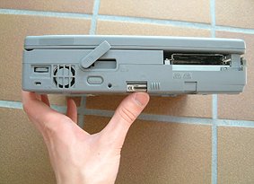 linke Seite mit PCMCIA Sch&auml;chten