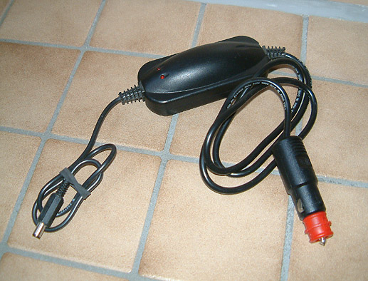 15 Volt KFZ Netzteil f&uuml;r Toshiba Notebooks