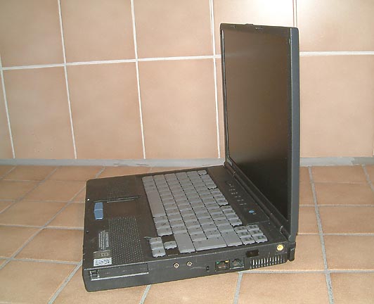 Gehäuse und Tastatur in gutem Zustand