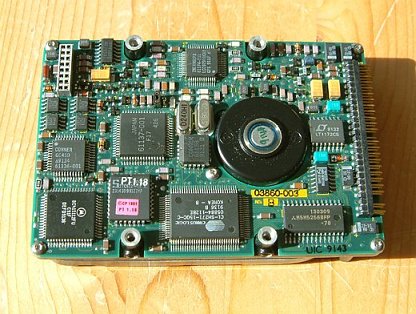 Unterseite der Conner Festplatte