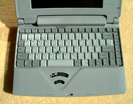 Tastatur mit Stick als Maus